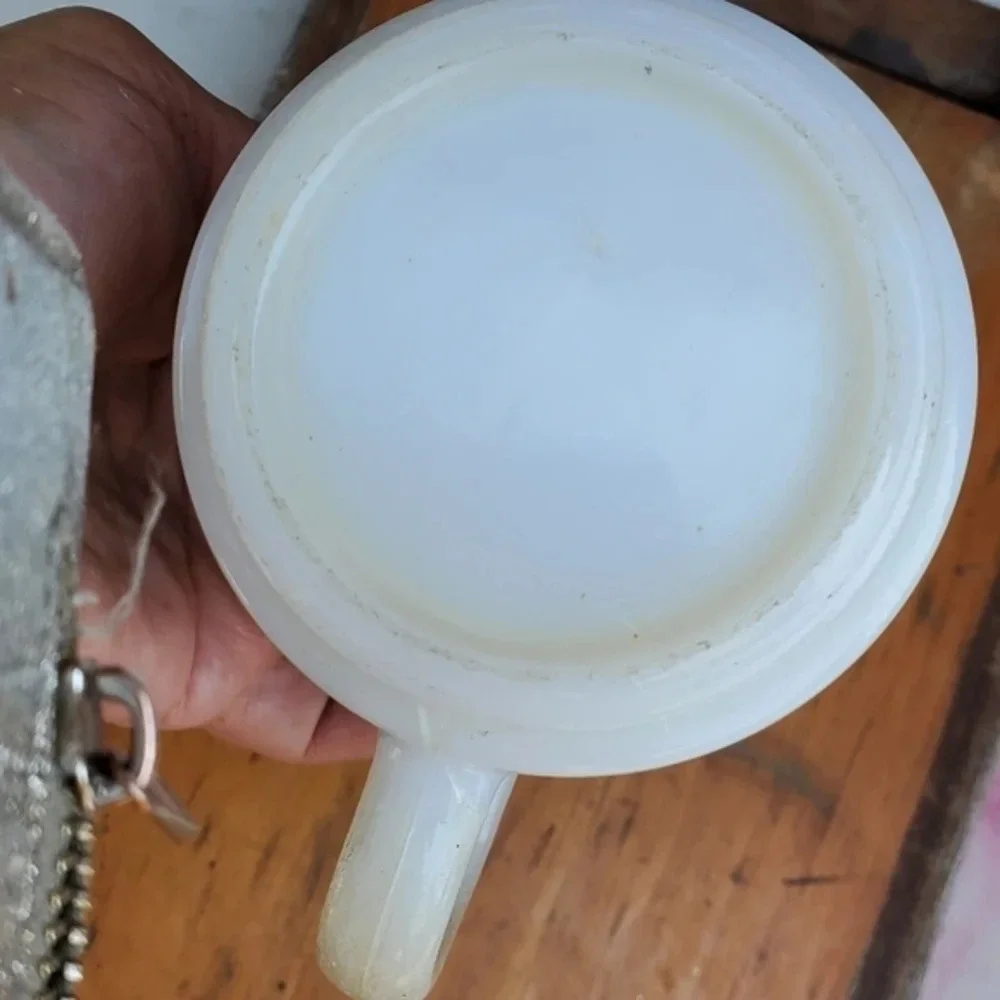 Dykes Beard‎ Elixir milk glass Mug